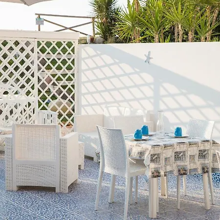 Stella Marina Bed & Breakfast 4*