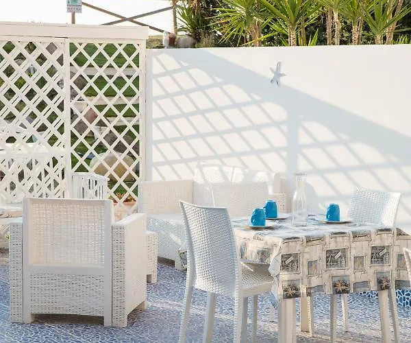 Stella Marina Bed & Breakfast 4*